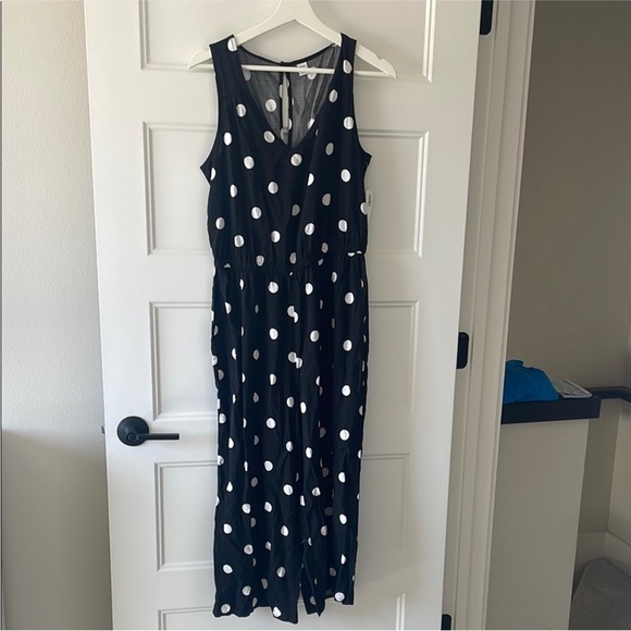 Old navy Size Small Polka Dot Black and White Open Back Jumpsuit. - Picture 7 of 7